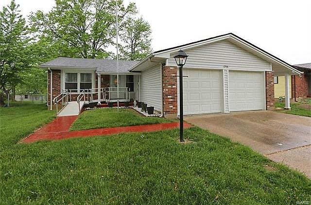 1st image of 1701 Barkwood Dr