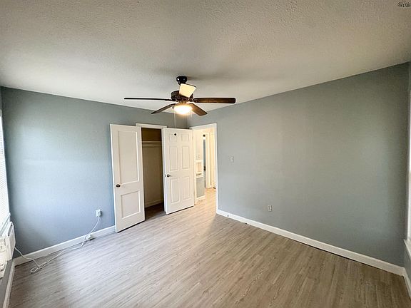 5th image of 4014 Boren Ave