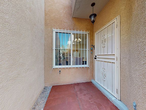 3rd image of 4531 Holiday Breeze Pl NE