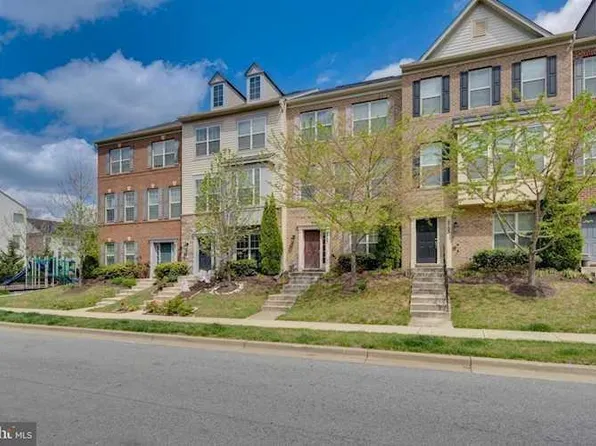 9822 Smithview Pl, Lanham, MD 20706