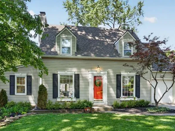 5500 Falmouth Rd, Fairway, KS 66205