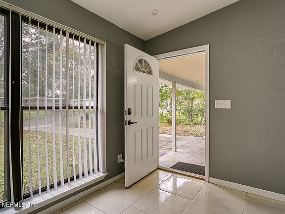 3rd image of 1941 Orlean Dr