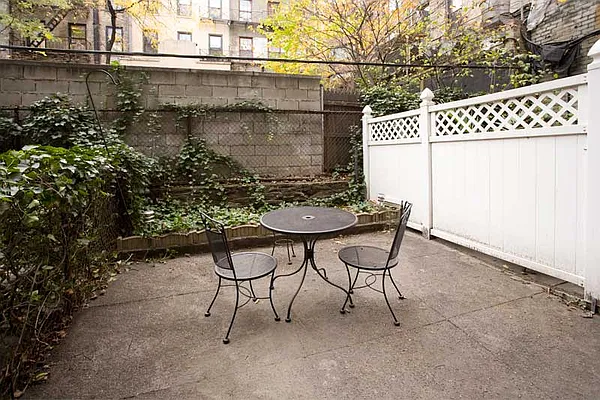 Rented by LC Lemle Real Estate Group | media 7