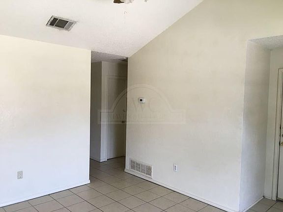 2nd image of 208 South Dr Unit A