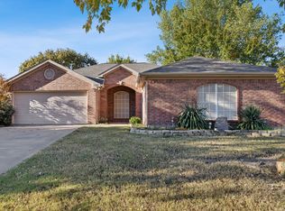 1603 Prescott Dr, Mansfield, TX 76063
