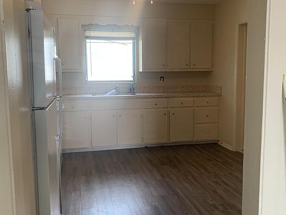 3rd image of 3611 Norwood Ct