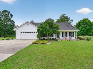 674 Forest Hills Dr, Douglas, GA 31535