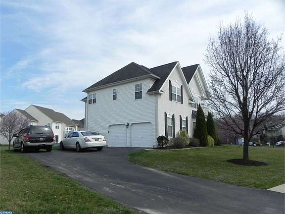 2nd image of 9 Blue Spruce Dr