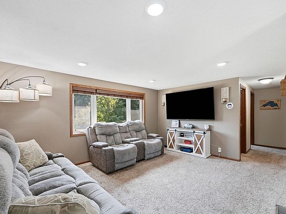 3rd image of 28087 Timber Lane Rd
