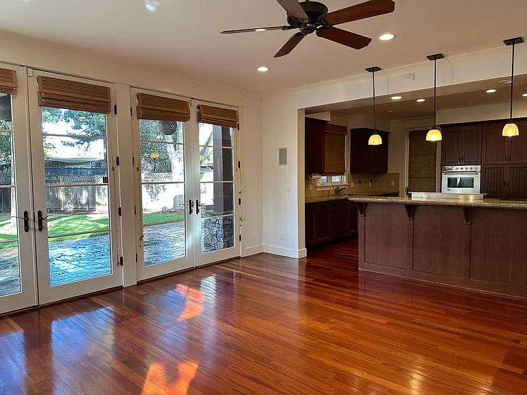 370 Duluth Cir — Photo 10