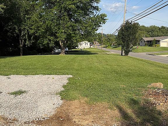 5th image of 1017 N Main St