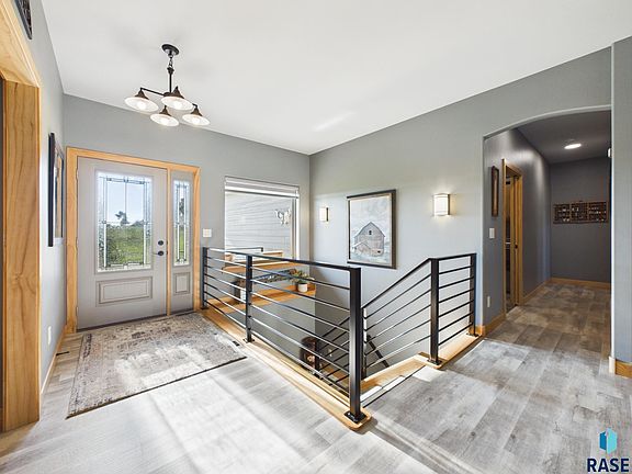 2nd image of 47504 Pony Meadow Ct