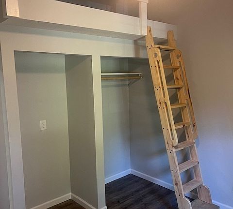 3rd image of 1067 Ferngrove Ave