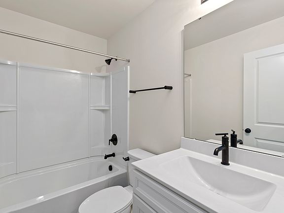 5th image of 412 Sweetgrass Dr