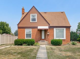 2243 S 16th Ave, Broadview, IL 60155