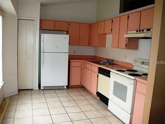 2nd image of 112 Deersong Dr #112