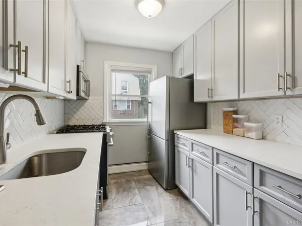 20 Main Street #20, Garnerville, NY 10923