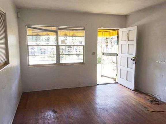 2nd image of 651 Newton Ave S