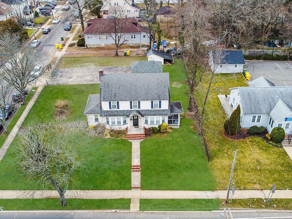 1st image of 322 River Avenue