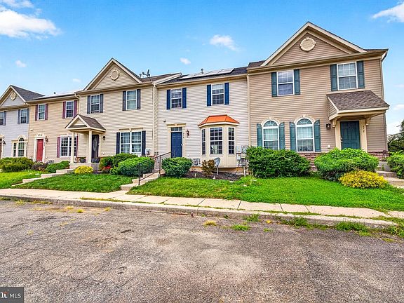 3rd image of 970 Alexandria Way