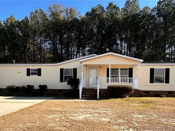 7345 April Dr, Fayetteville, NC 28314