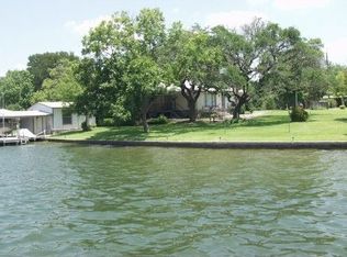 203 Lark Rd, Highland Haven, TX 78654