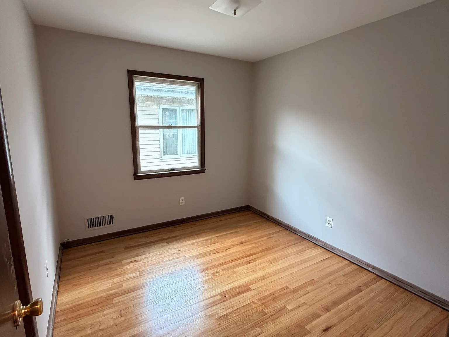 3 bed, 1500 sqft, $2,900 — Photo 2