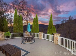 11 Hearthstone Dr, Asheville, NC 28803