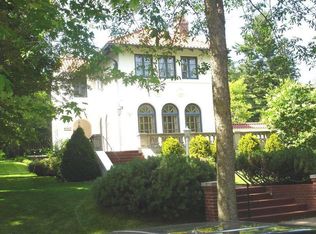 2407 E 5th St, Duluth, MN 55812