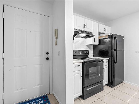 5th image of 4000 SW 23rd St APT 4-305