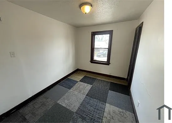 324 Henquin Dr — Photo 6