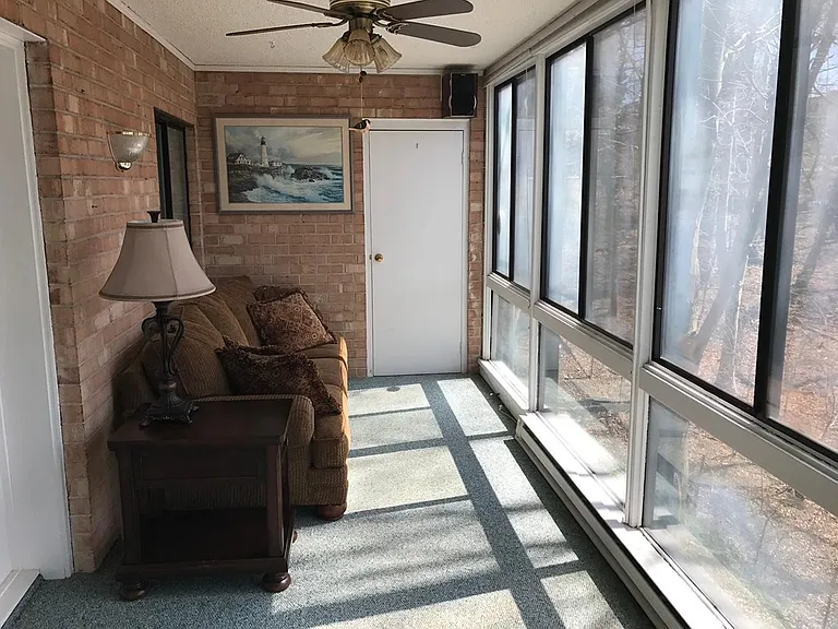 500 N Lemon St #B10 — Photo 3