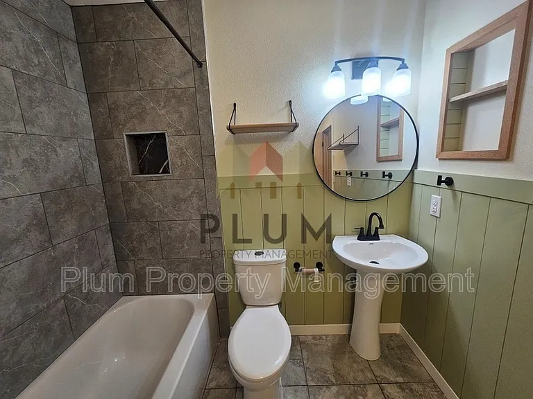 917 Discovery Way — Photo 26