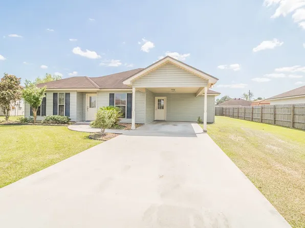 926 Lillian Michel Dr, Breaux Bridge, LA 70517