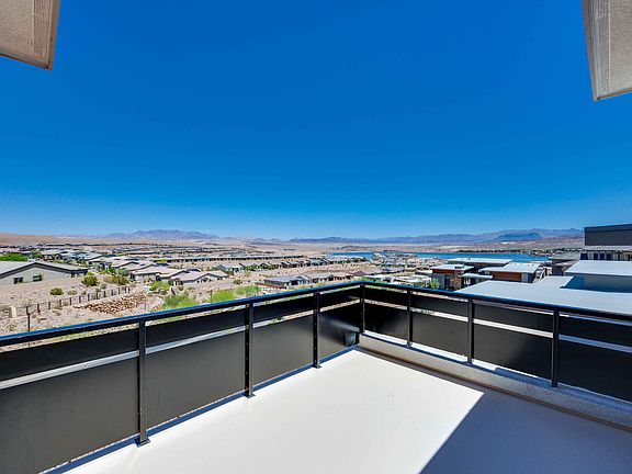 215 Sailing Sunset Way