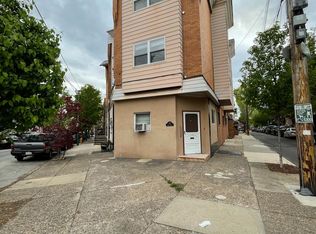 1121 Tasker St, Philadelphia, PA 19148