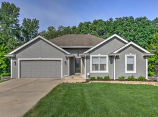 1415 NW 71st Ct, Kansas City, MO 64118