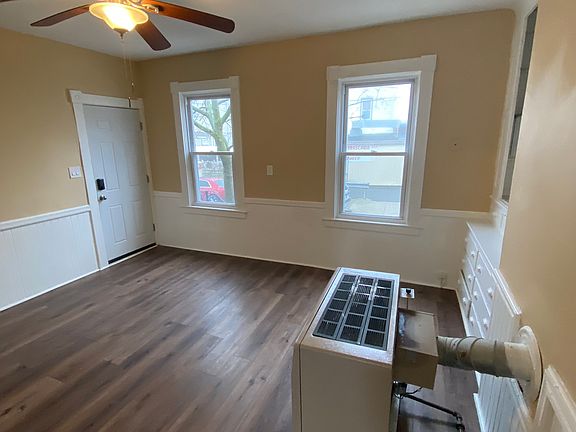 4th image of 8-10 Acushnet Ave #8-1