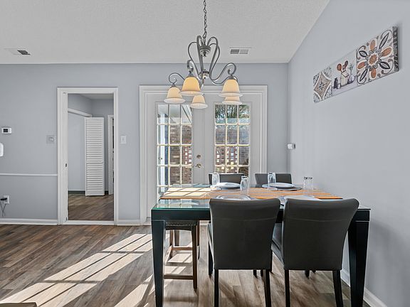 5th image of 1517 Fairfax Ln