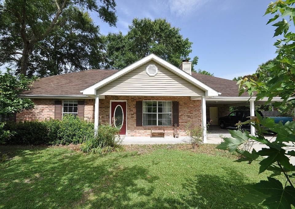 1st image of 107 Greenwood Dr