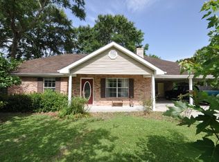 107 Greenwood Dr, Carriere, MS 39426