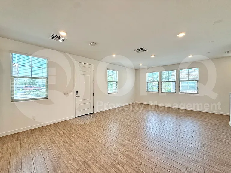1061 E Marlin Dr — Photo 9