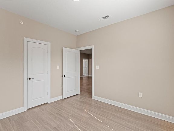 5th image of 1022 Debby Ct #1022