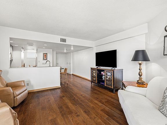 2nd image of 1006 Guadalupe St #B & G1