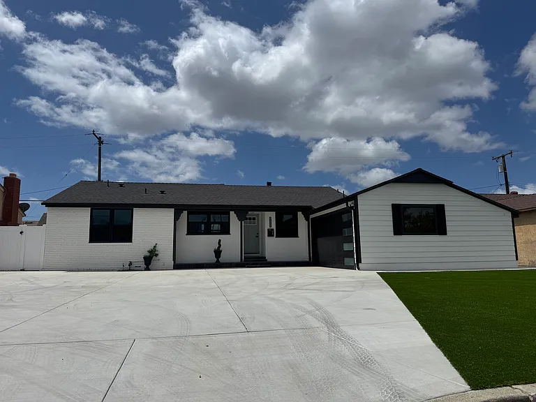12222 Emrys Ave — Photo 1