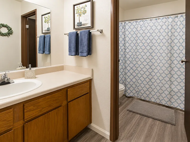Grouse Run Apartments — Photo 41