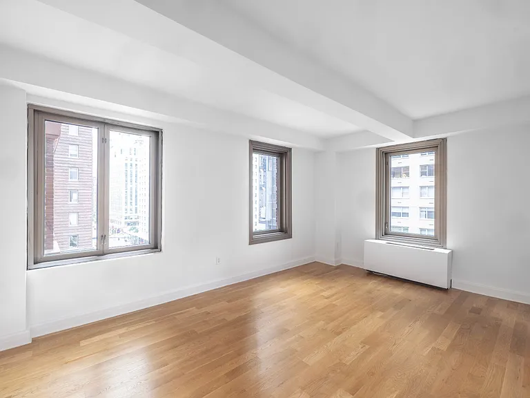 101 W 55th St #710 — Photo 7