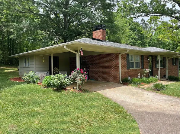 851 Wall Bridge Rd, Clarkesville, GA 30523