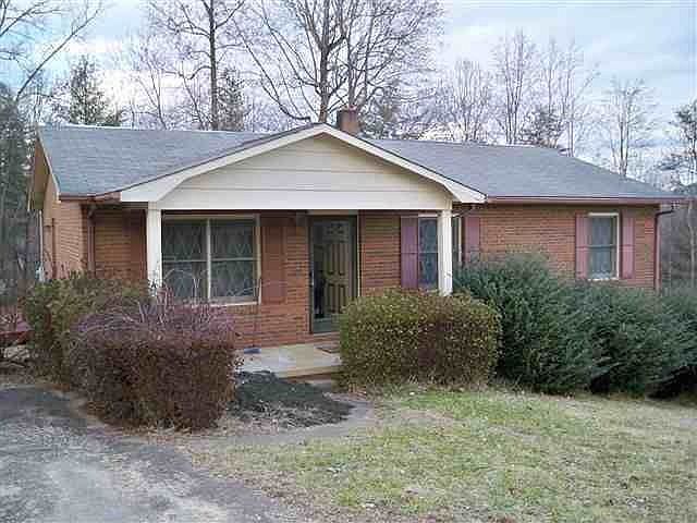 1st image of 2422 W Lenoir Dr