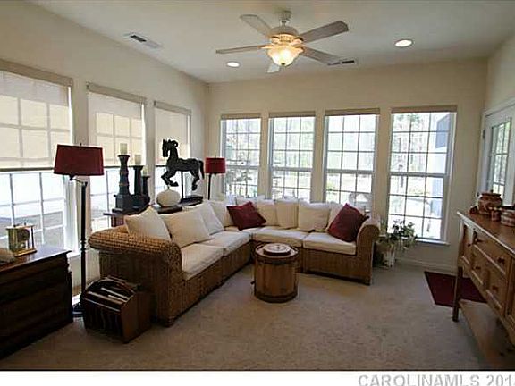 5th image of 3025 Grant Ct